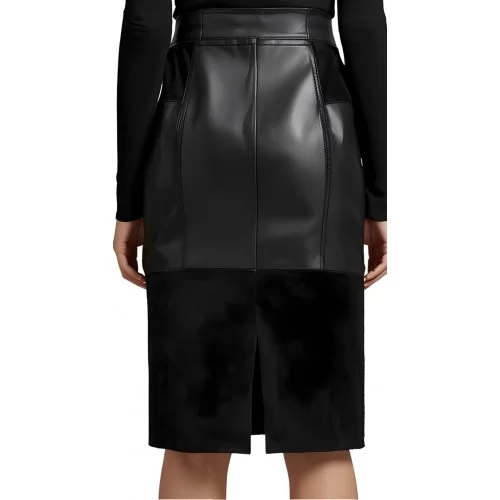 Jupe mi longue en agneau noir et agneau velours noir modèle Ambre Jupe mi longue en agneau noir et agneau velours noir modèle Ambre