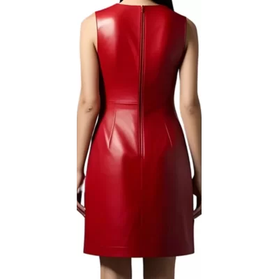 Robe en cuir d'agneau rouge avec un noeud en cuir rouge sur l'avant modèle Mathie