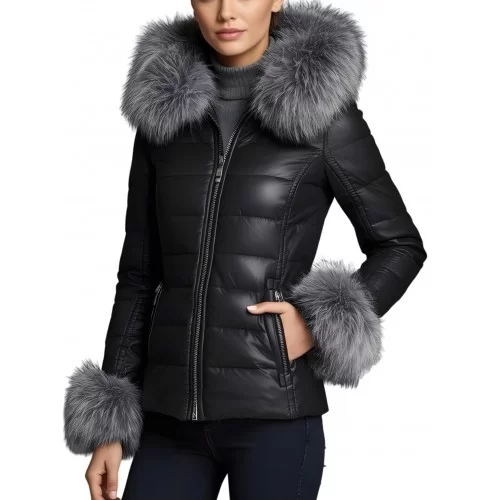 Doudoune courte cuir femme en agneau noir avec capuche bords et manchons poignets en renard argenté modèle Excella