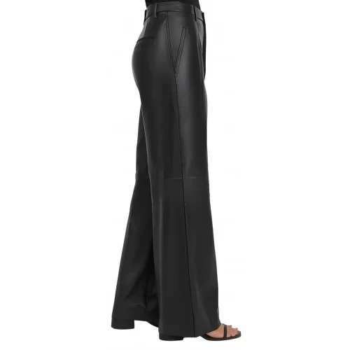 Pantalon femme oversize en cuir d'agneau noir modèle Oralie