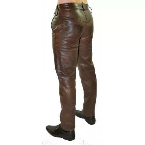 Pantalon modèle Bario en agneau vintage marron