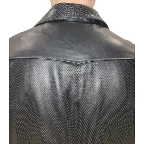 Chemise en cuir de vachette plongée et crocodile véritable modèle Kalami couleur noire