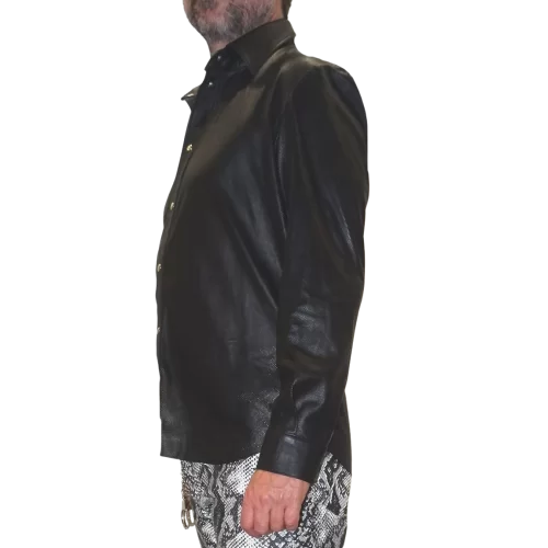 Chemise modèle Michak en agneau plongé noir et poches en python véritable noir