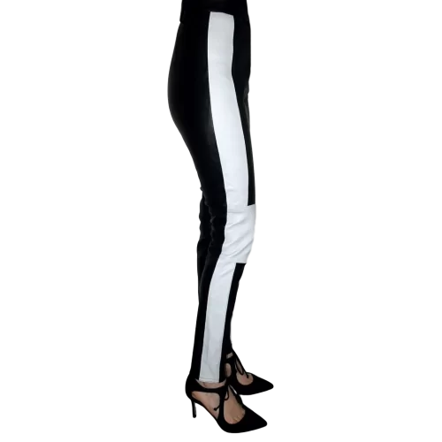 Pantalon modèle Mina en agneau stretch bicolore noir et blanc