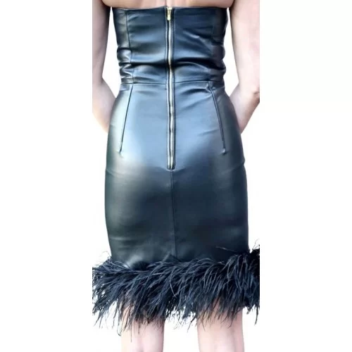 Robe en cuir d'autruche véritable agneau noir et plumes d'autruche véritables modèle Maéla