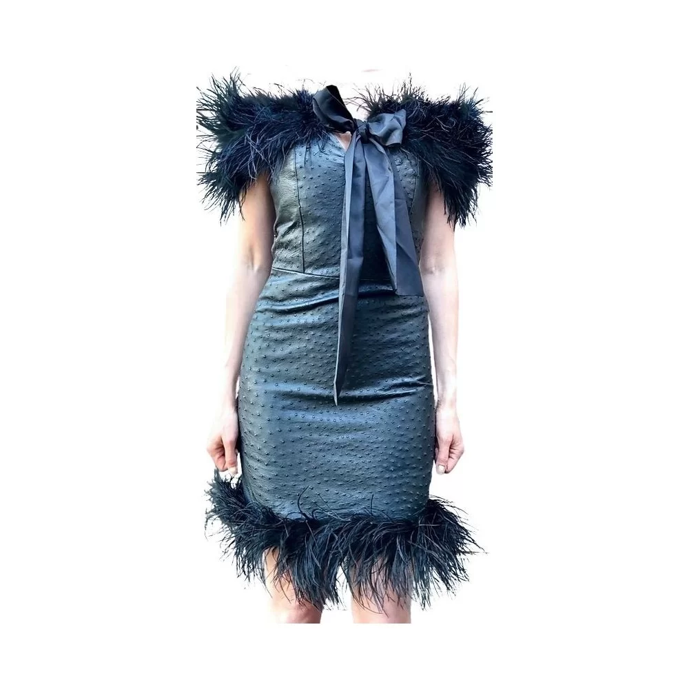 Robe en cuir d'autruche véritable agneau noir et plumes d'autruche véritables modèle Maéla