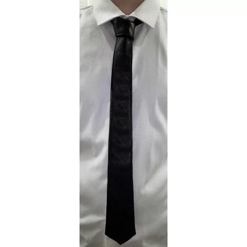 Cravate fine en cuir d'agneau noir existe en 100 couleurs