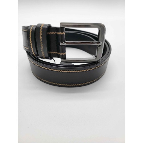 Ceinture en  cuir de vachette couleur noire liseret beige