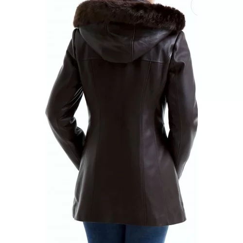 Trois quart femme agneau marron fermeture par brandebourgs modèle Amarillo