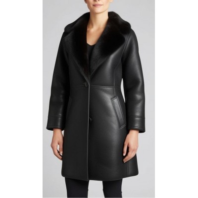 Trois quart femme mouton retourné aspect cuir huilé noir à l'extérieur modèle Virina