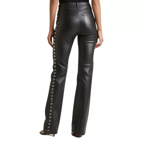 Pantalon cuir d'agneau plongé noir bas évasé côtés oeillets métal modèle Narima