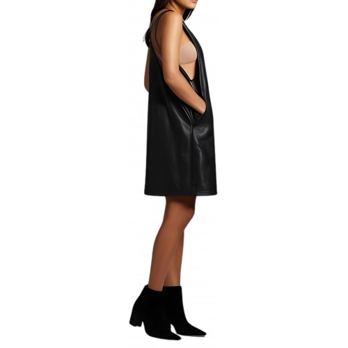 Robe en cuir d'agneau noir fermeture par boutons métal modèle Yasmine