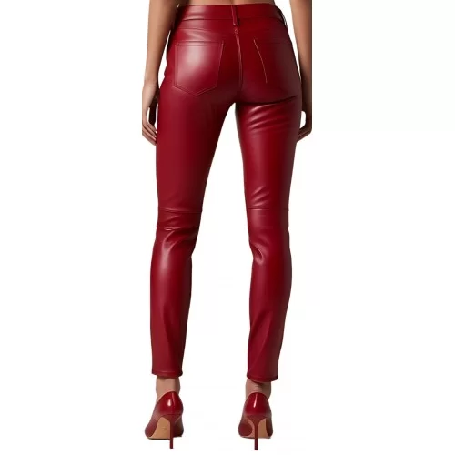 Pantalon coupe jeans femme en cuir d'agneau rouge modèle Gaelle