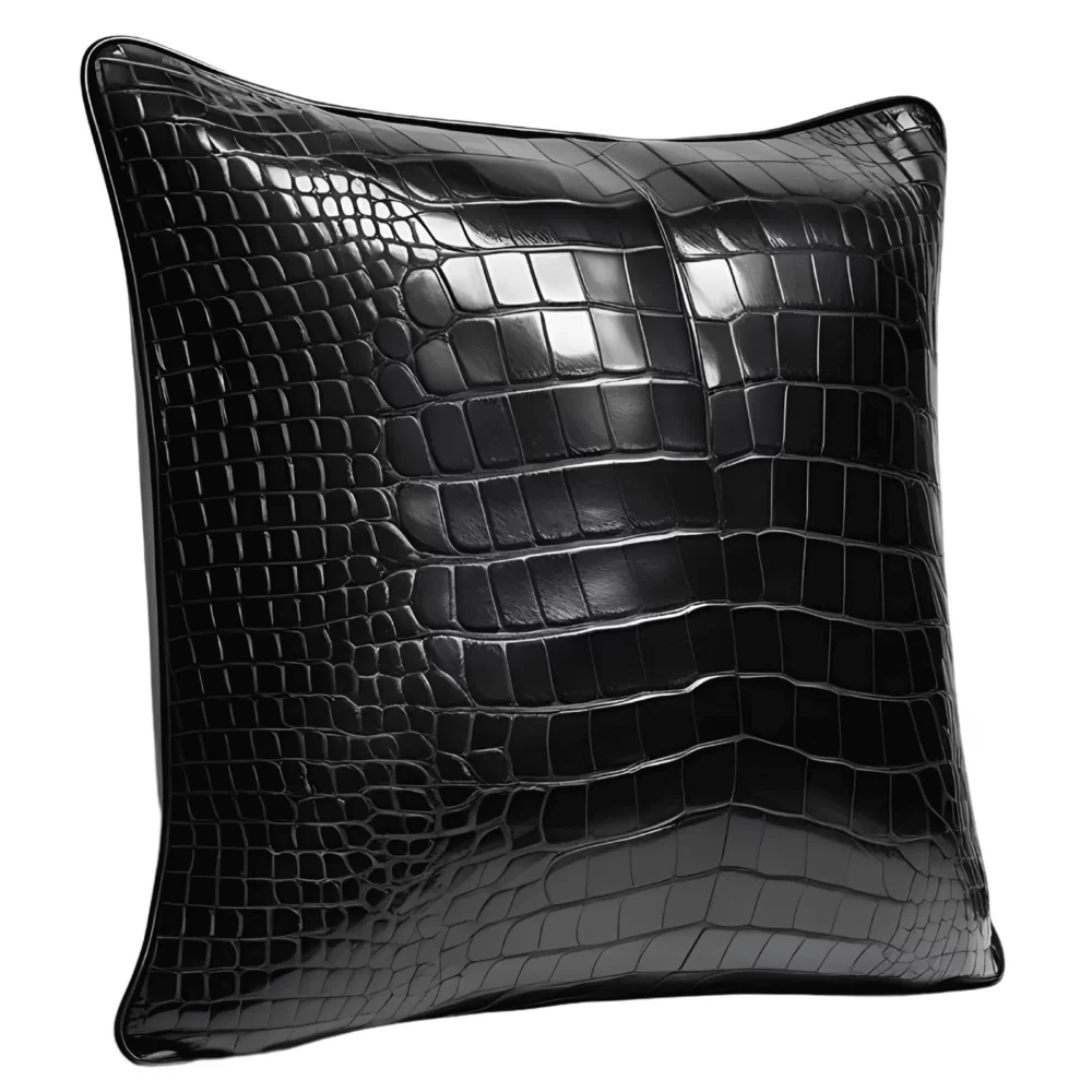Coussin en cuir de crocodile véritable sur l'avant et vachette plongée sur l'arrière 45 x 45 ref: 22