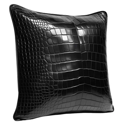 Coussin en cuir de crocodile véritable sur l'avant et vachette plongée sur l'arrière 45 x 45 ref: 22