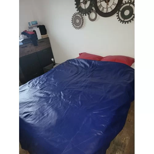Housse de couette recto verso en cuir d'agneau bleu dimensions 180 cm x 200cm