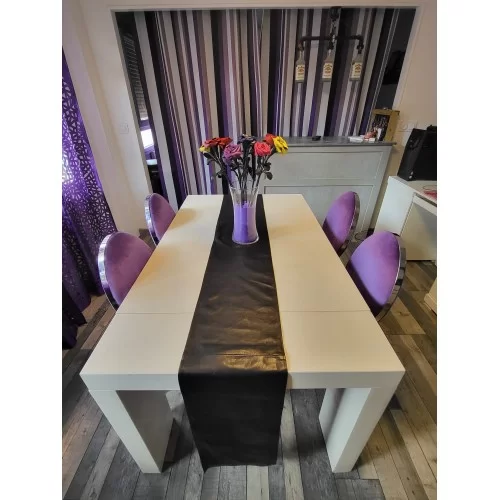 Chemin de table en cuir d'agneau noir dimensions 285cm x 30cm