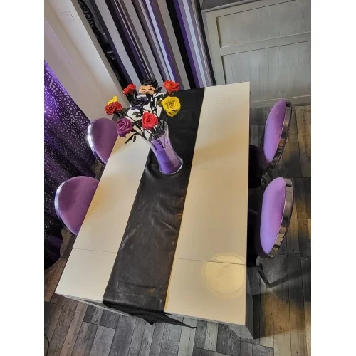 Chemin de table en cuir d'agneau noir dimensions 285cm x 30cm