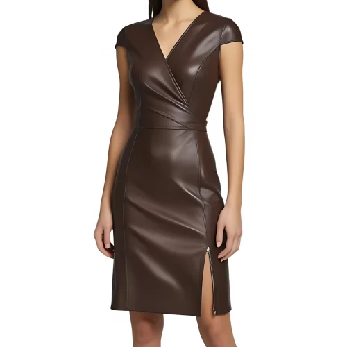 Robe mi longue en cuir d'agneau marron chocolat manches courtes fente sur l'avant modèle Marizza
