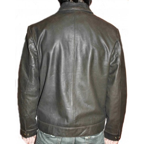 Man leather jacket model Volver