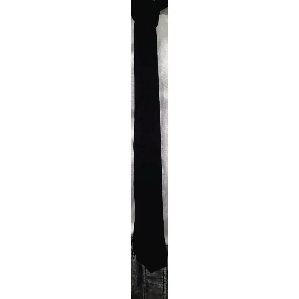 Cravate mi large en cuir d'agneau velours daim noir 4.5 cm à 5 cm au plus large en bas autres couleurs possibles