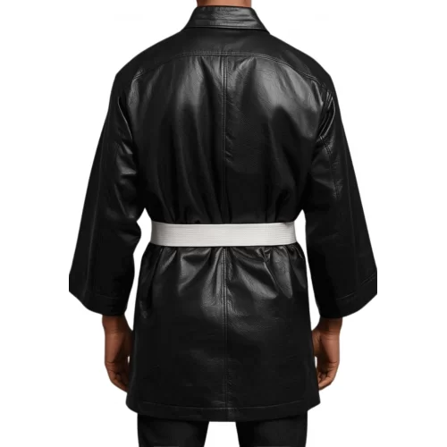 Kimono homme en cuir d'agneau noir avec ceinture en cuir d'agneau blanc amovible modèle Cyrcla