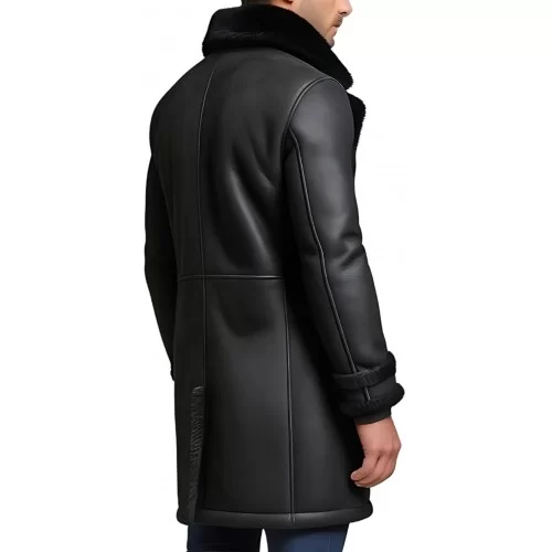 Trois quart homme extèrieur en mouton retourné façon cuir huilé intèrieur mouton noir modèle Louis