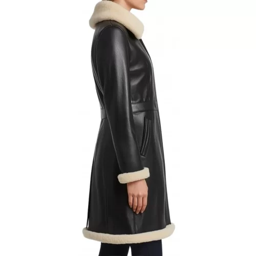 Trois quart femme en mouton retourné noir façon cuir huilé intèrieur mouton lainée blanc modèle Kana